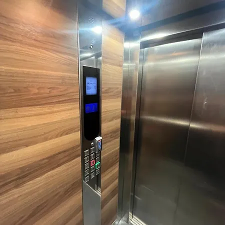 Apartamento Em Modern Bulevar Parkinggarage